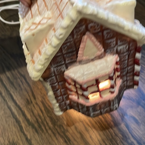 Holiday gingerbread house and ginger bread cookies 3 new from a pallet Christmas - Picture 4 of 12